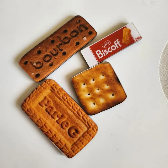 Biscuit Party Magnet Set